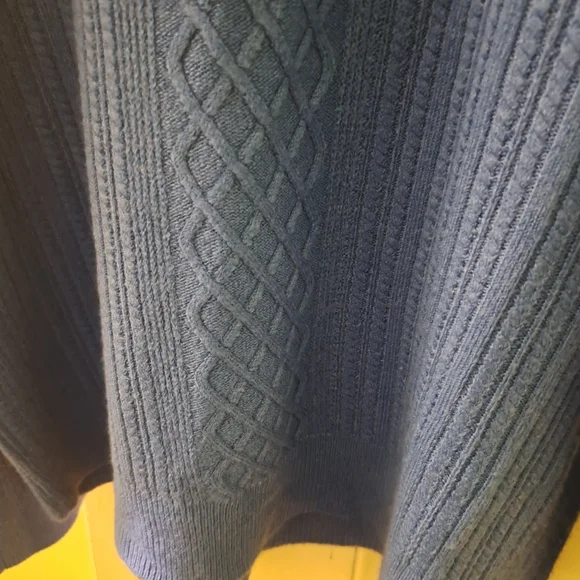 Allison Daley Sweater - Picture 2 of 10